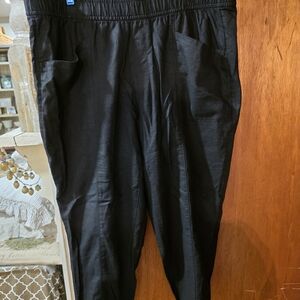 Old Navy Women's Black Ankle Pants